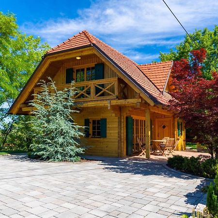 Chalet Haloze Pristava Exterior foto